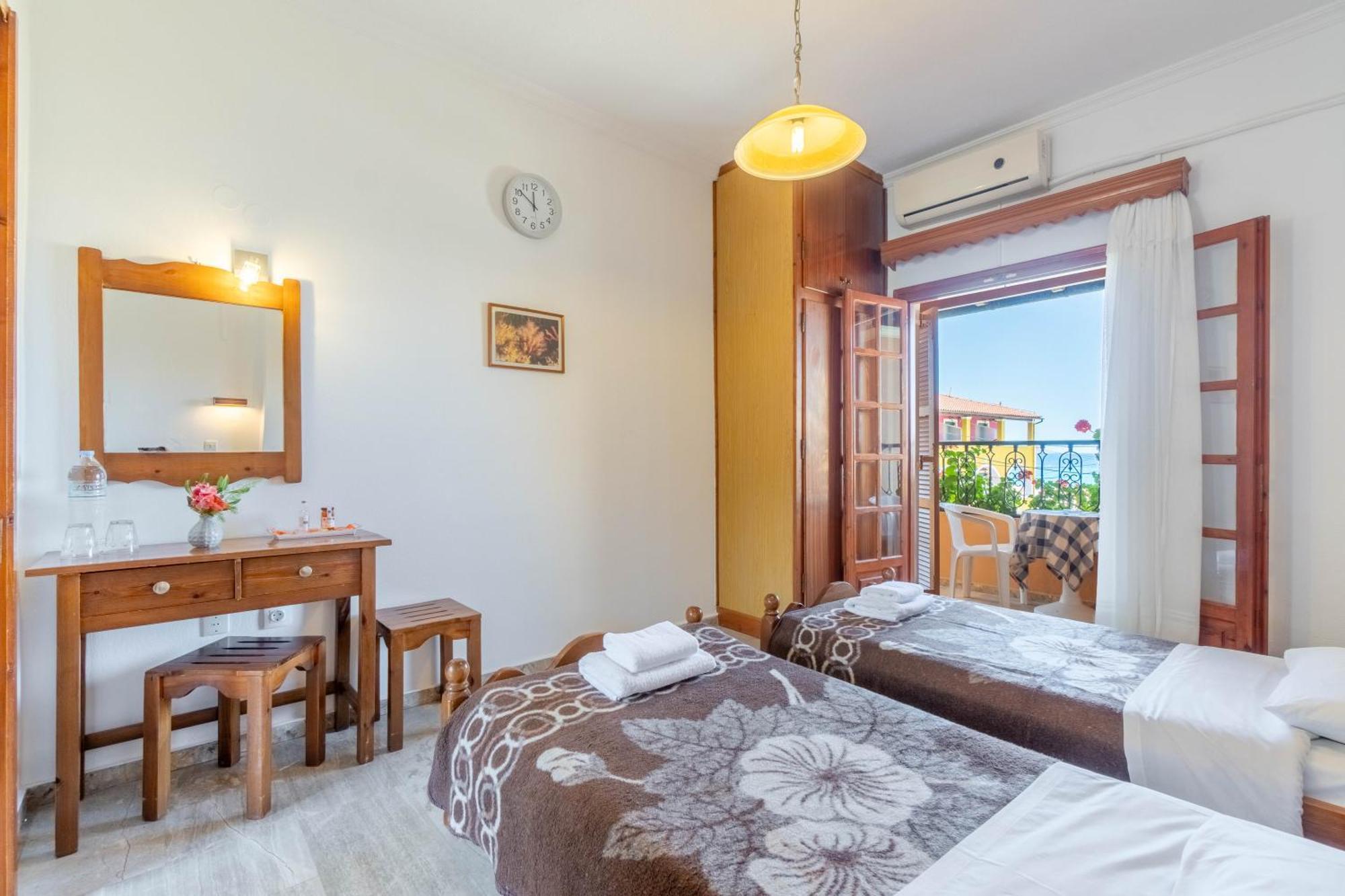 Mires House Side First Floor 8 * Agios Gordios (Corfu)
