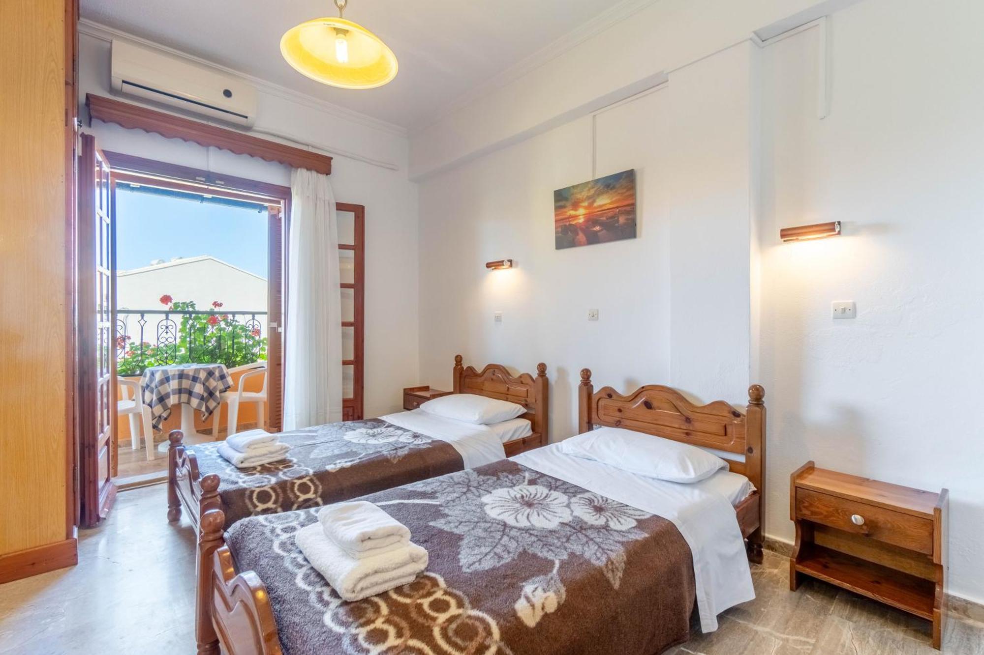 Mires House Side First Floor 8 Appartement *